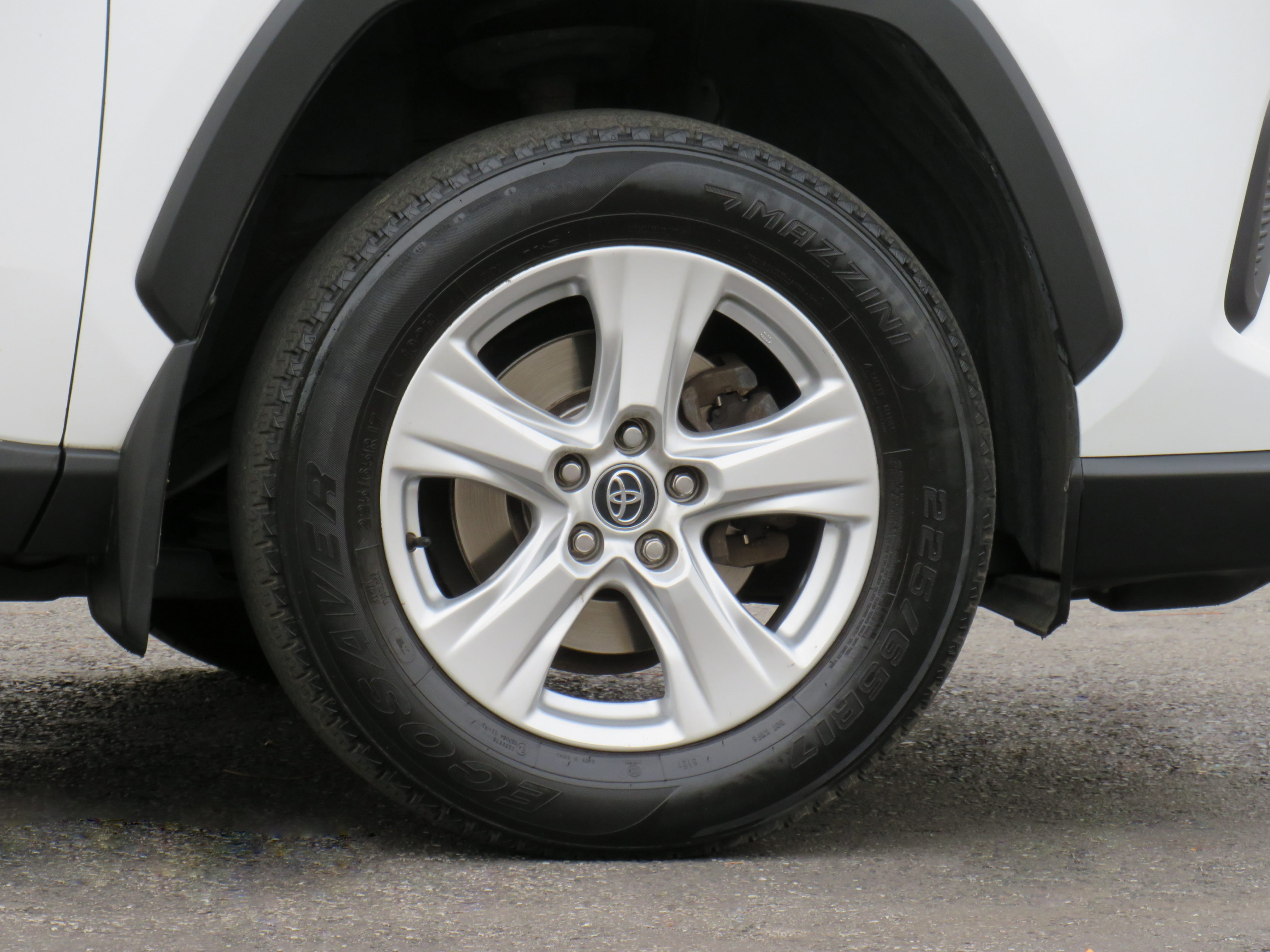 /laautomotive/2021-Toyota-RAV4-6663916139436825.jpg