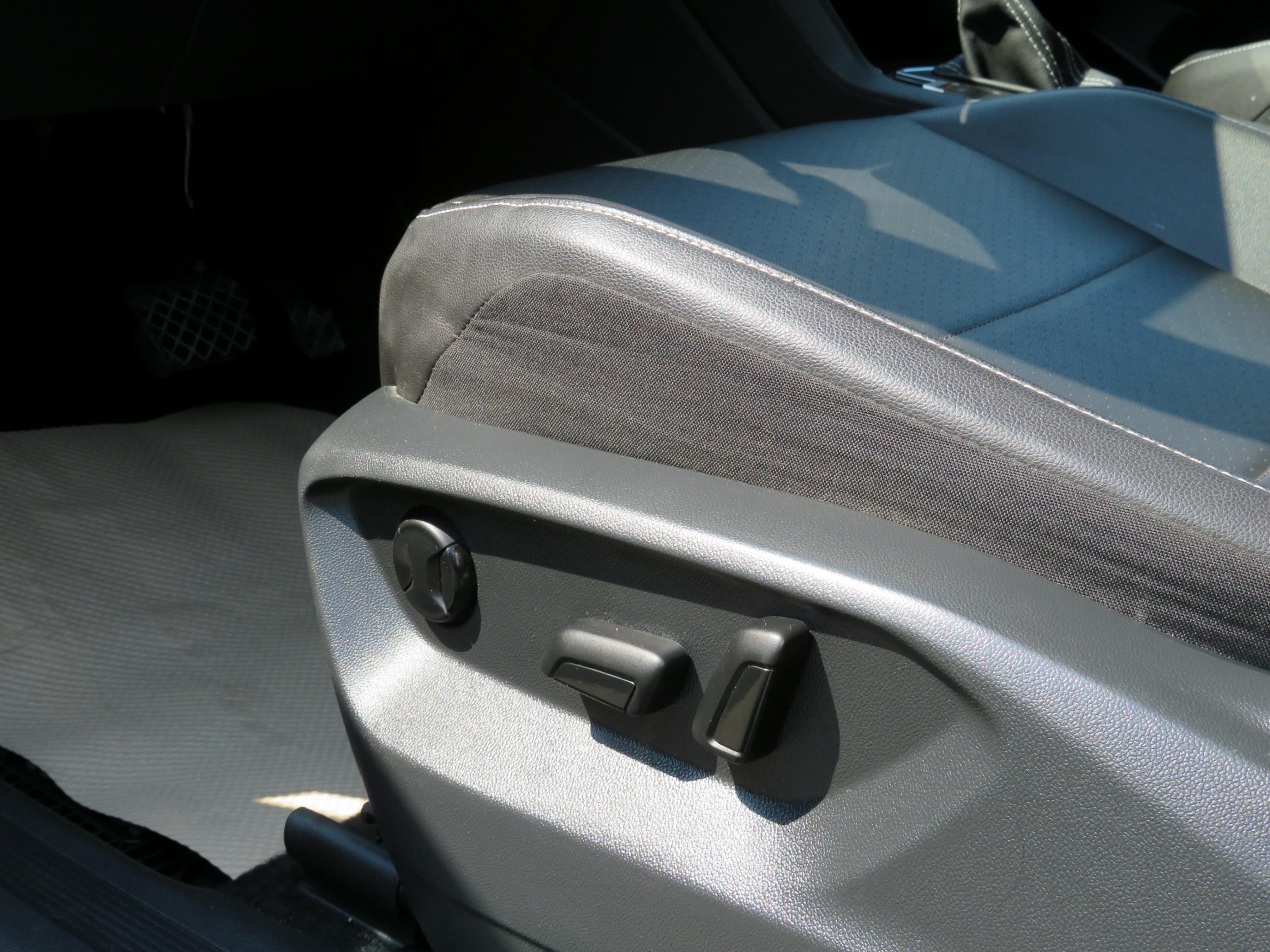 /laautomotive/2021-Volkswagen-Tiguan-12789036648999708.jpg