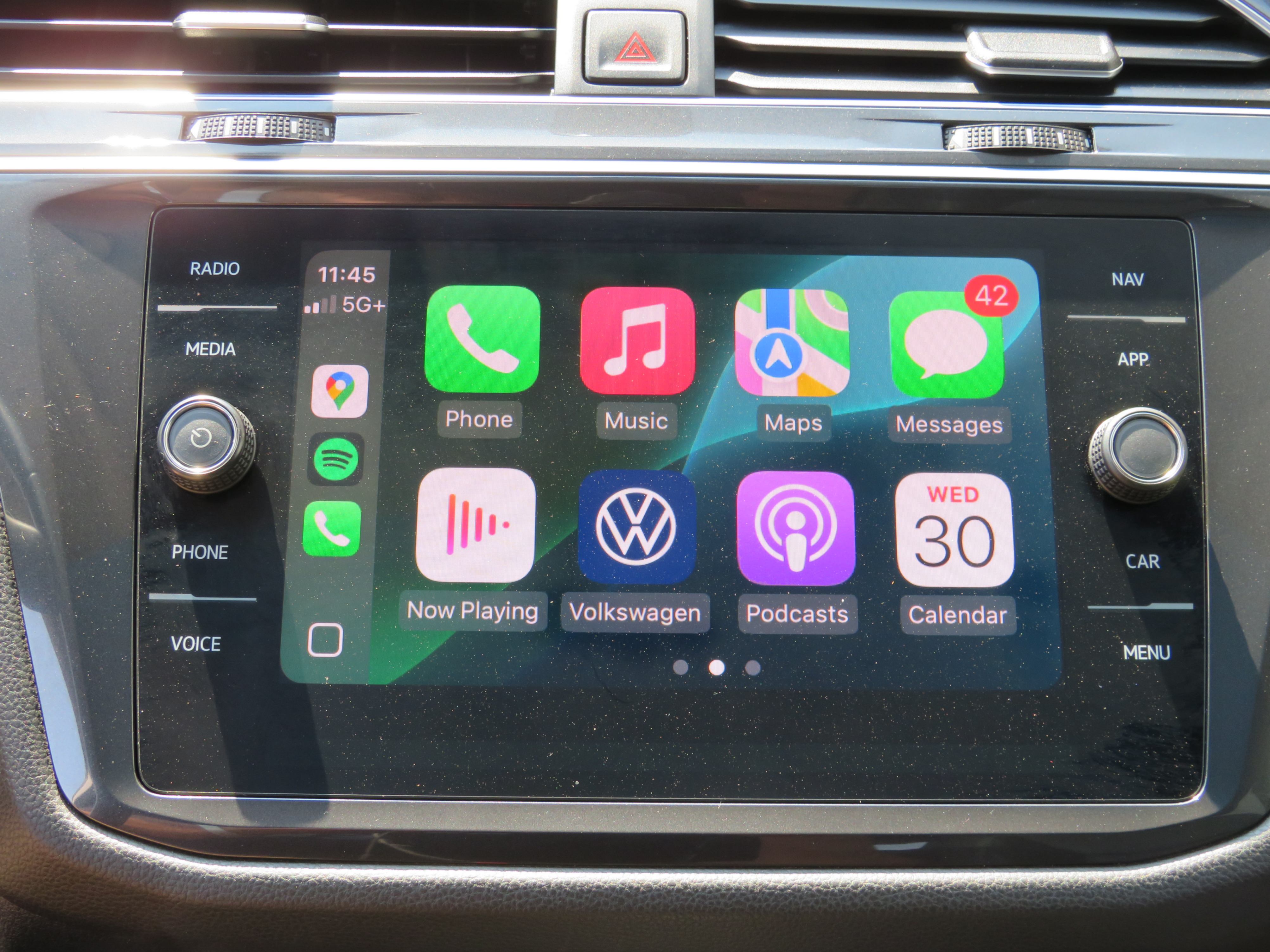 /laautomotive/2021-Volkswagen-Tiguan-2332713671808937.jpg