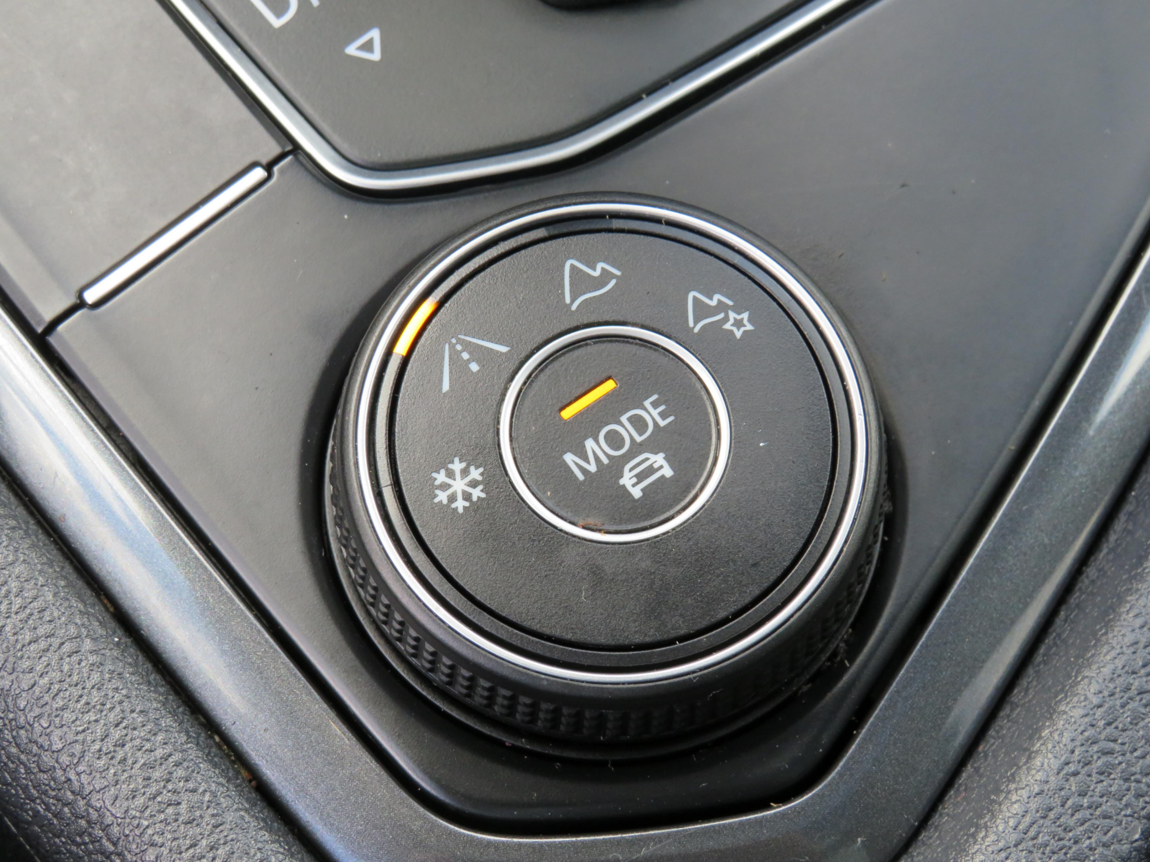 /laautomotive/2021-Volkswagen-Tiguan-24688567640099457.jpg