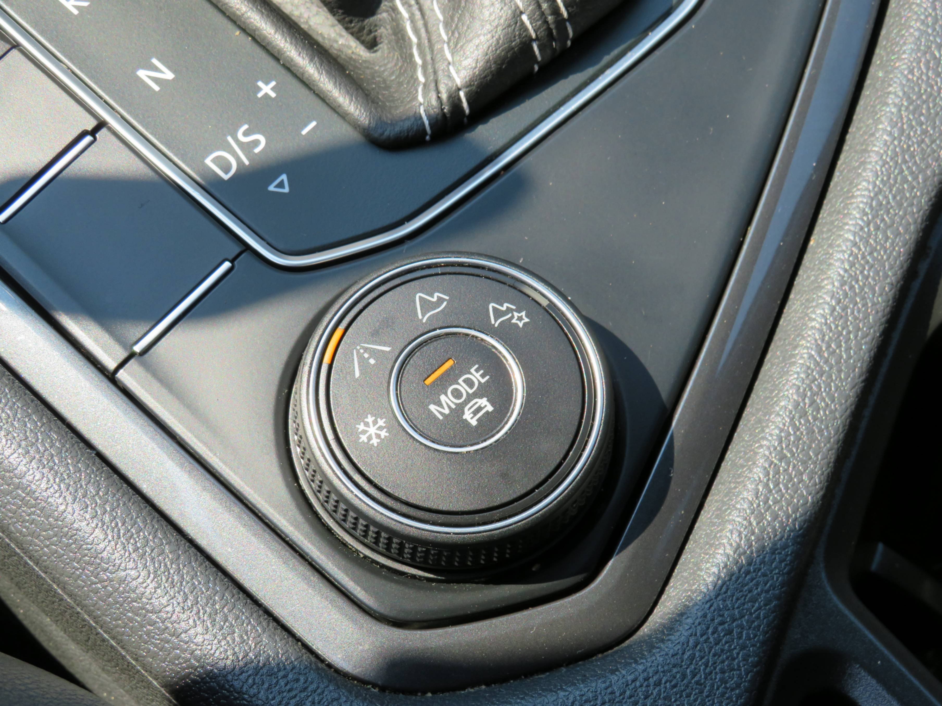 /laautomotive/2021-Volkswagen-Tiguan-44437478842332245.jpg