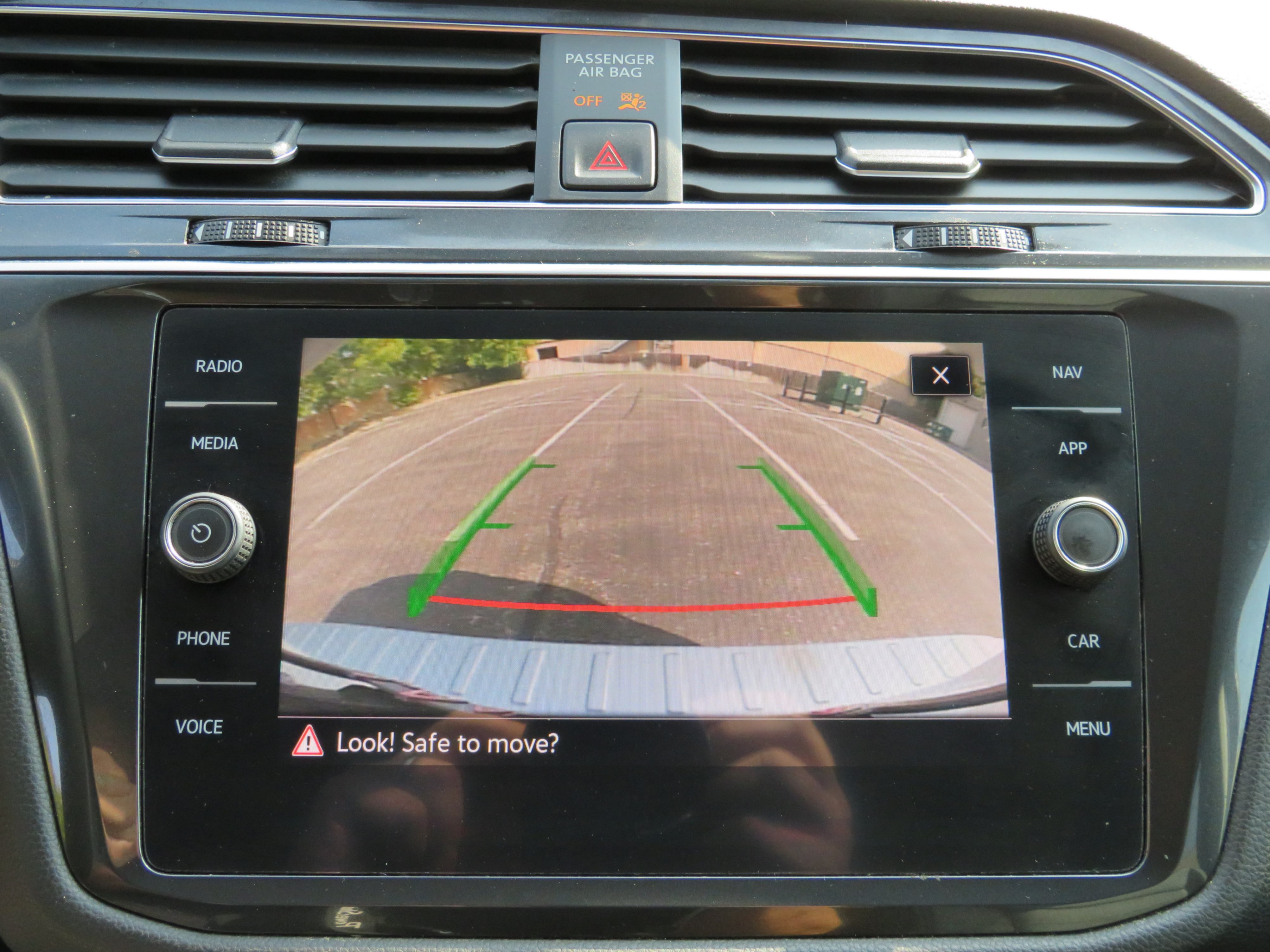 /laautomotive/2021-Volkswagen-Tiguan-5312399980906144.jpg