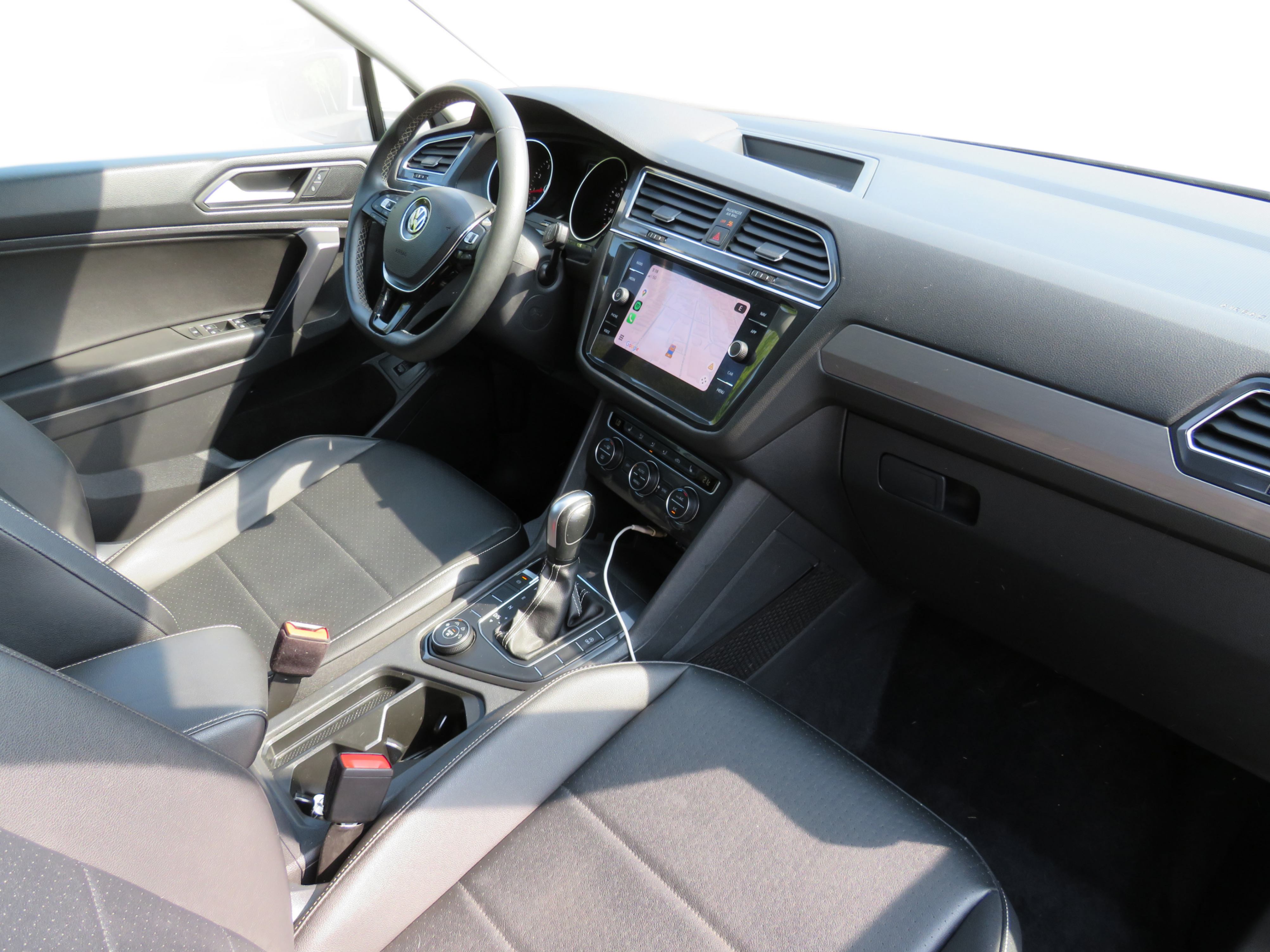 /laautomotive/2021-Volkswagen-Tiguan-546784296458301.jpg