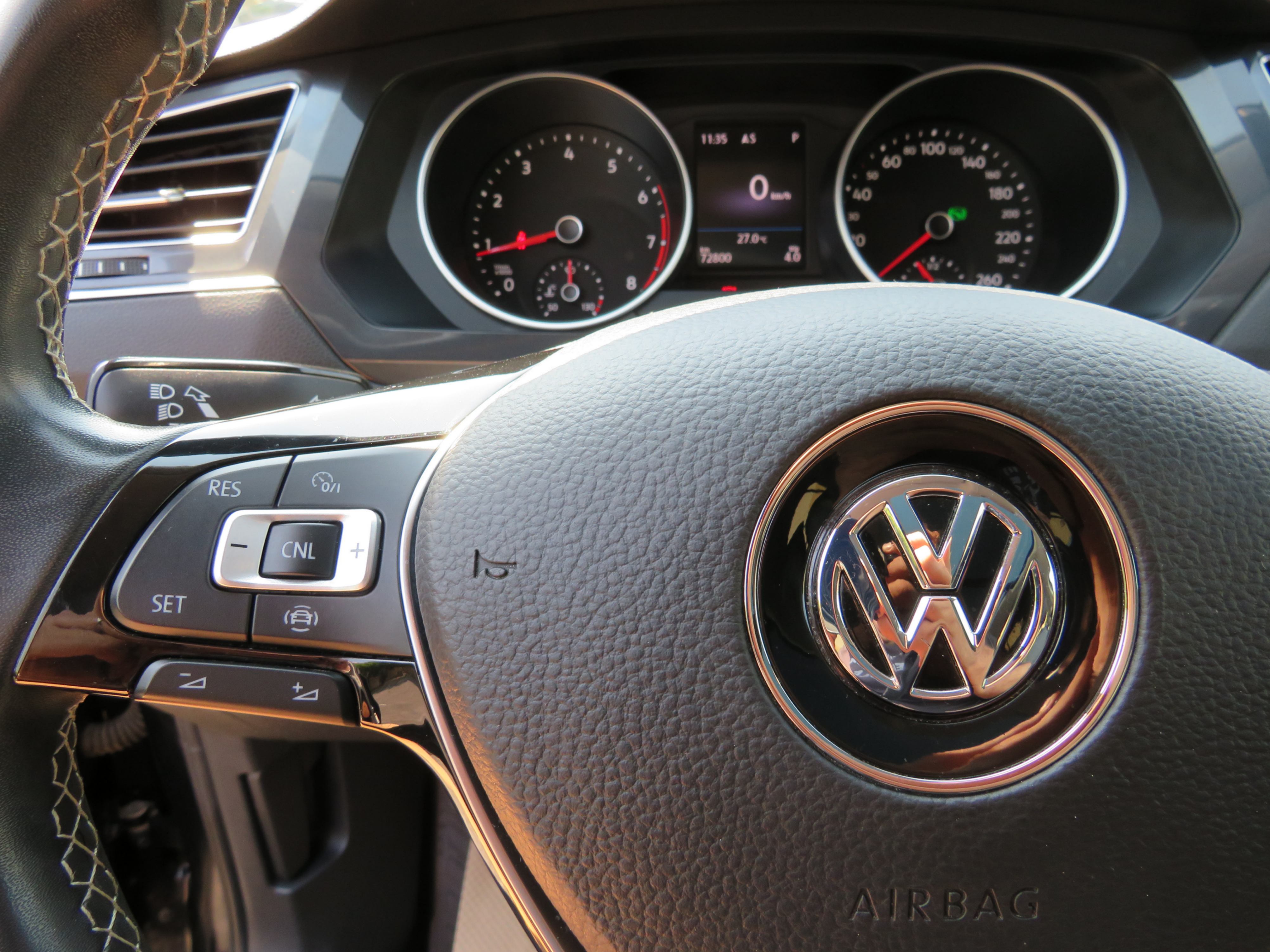 /laautomotive/2021-Volkswagen-Tiguan-5759905117202391.jpg