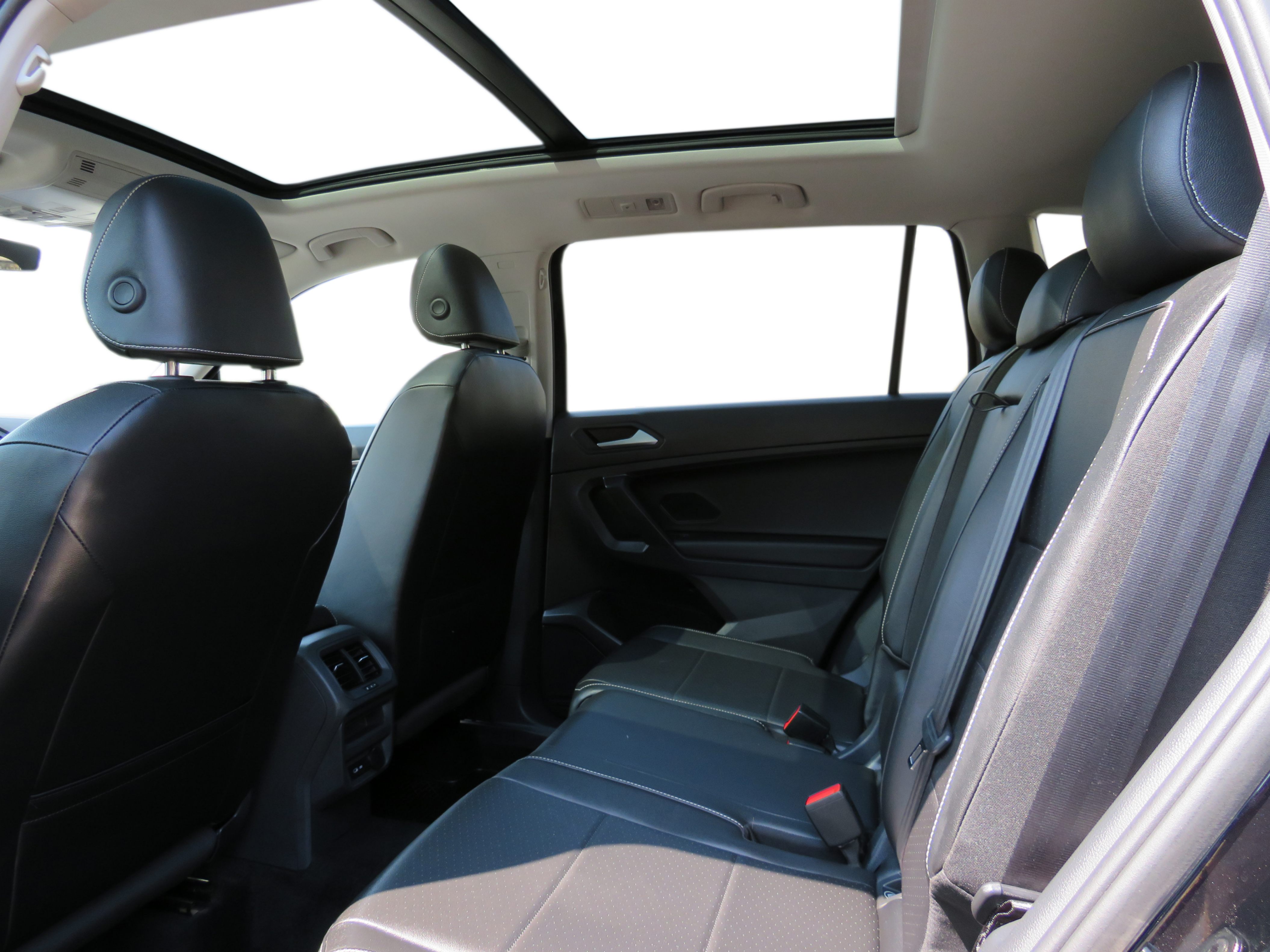 /laautomotive/2021-Volkswagen-Tiguan-5963259911142811.jpg