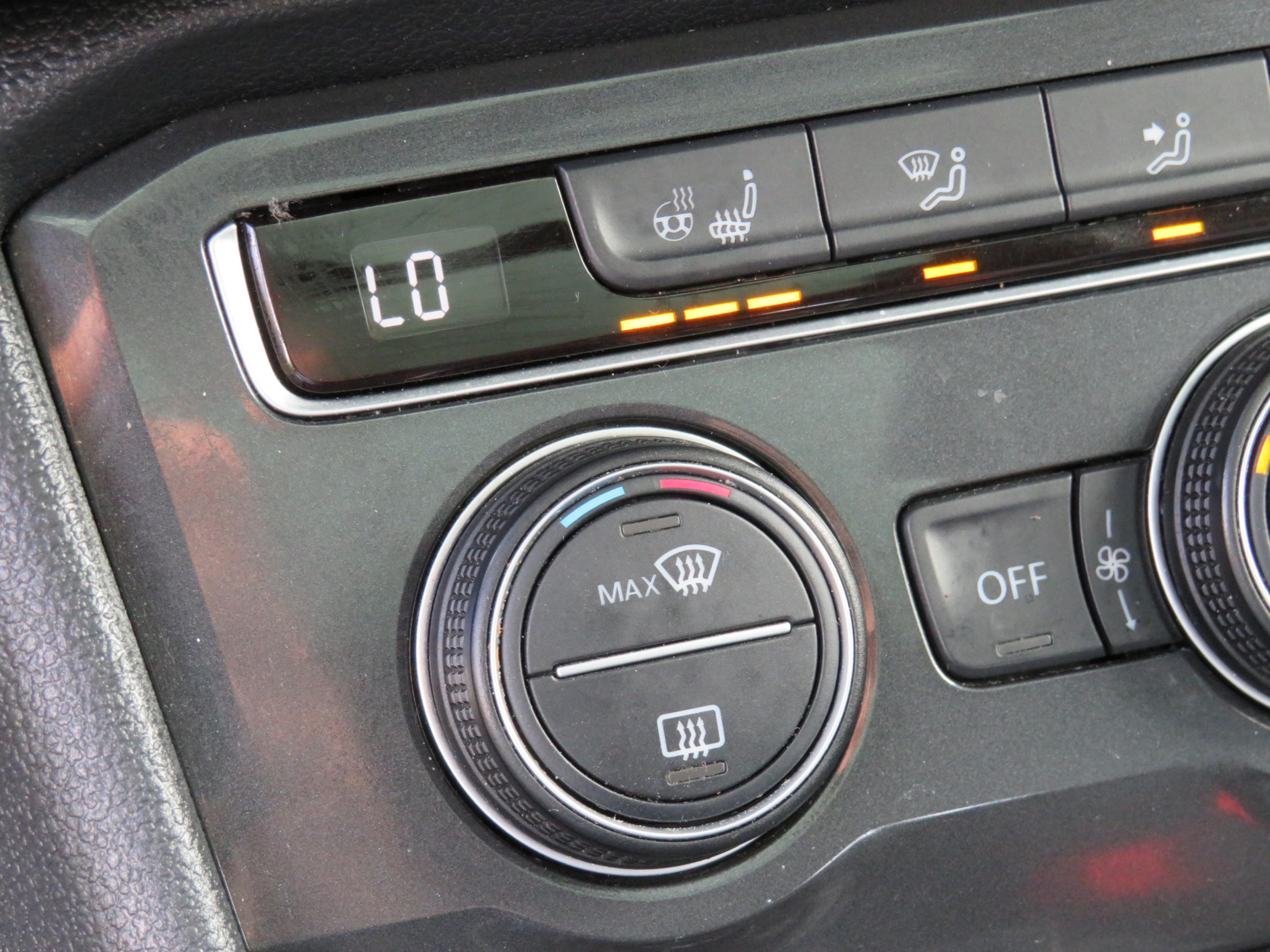 /laautomotive/2021-Volkswagen-Tiguan-71101118655634.jpg