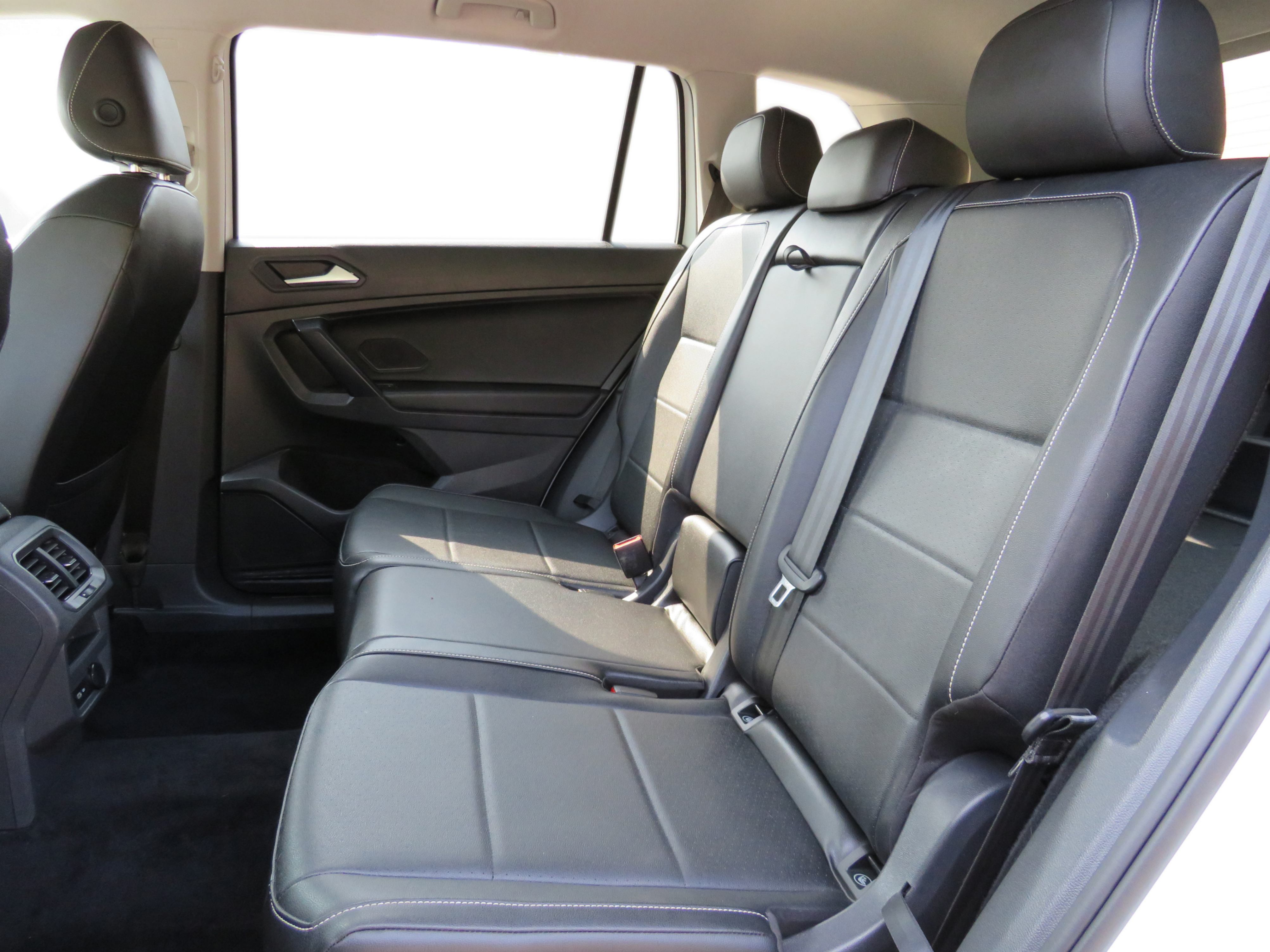 /laautomotive/2021-Volkswagen-Tiguan-7142706077927166.jpg