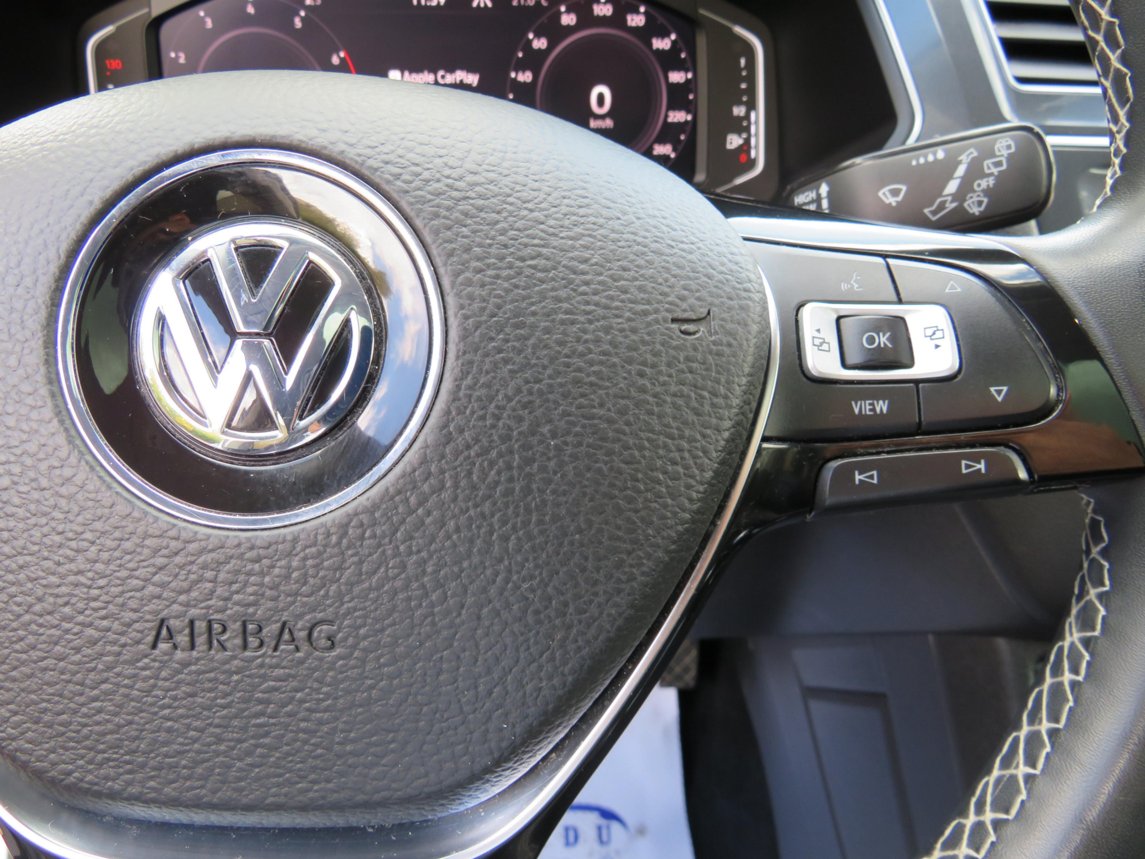 /laautomotive/2021-Volkswagen-Tiguan-8139425265451086.jpg