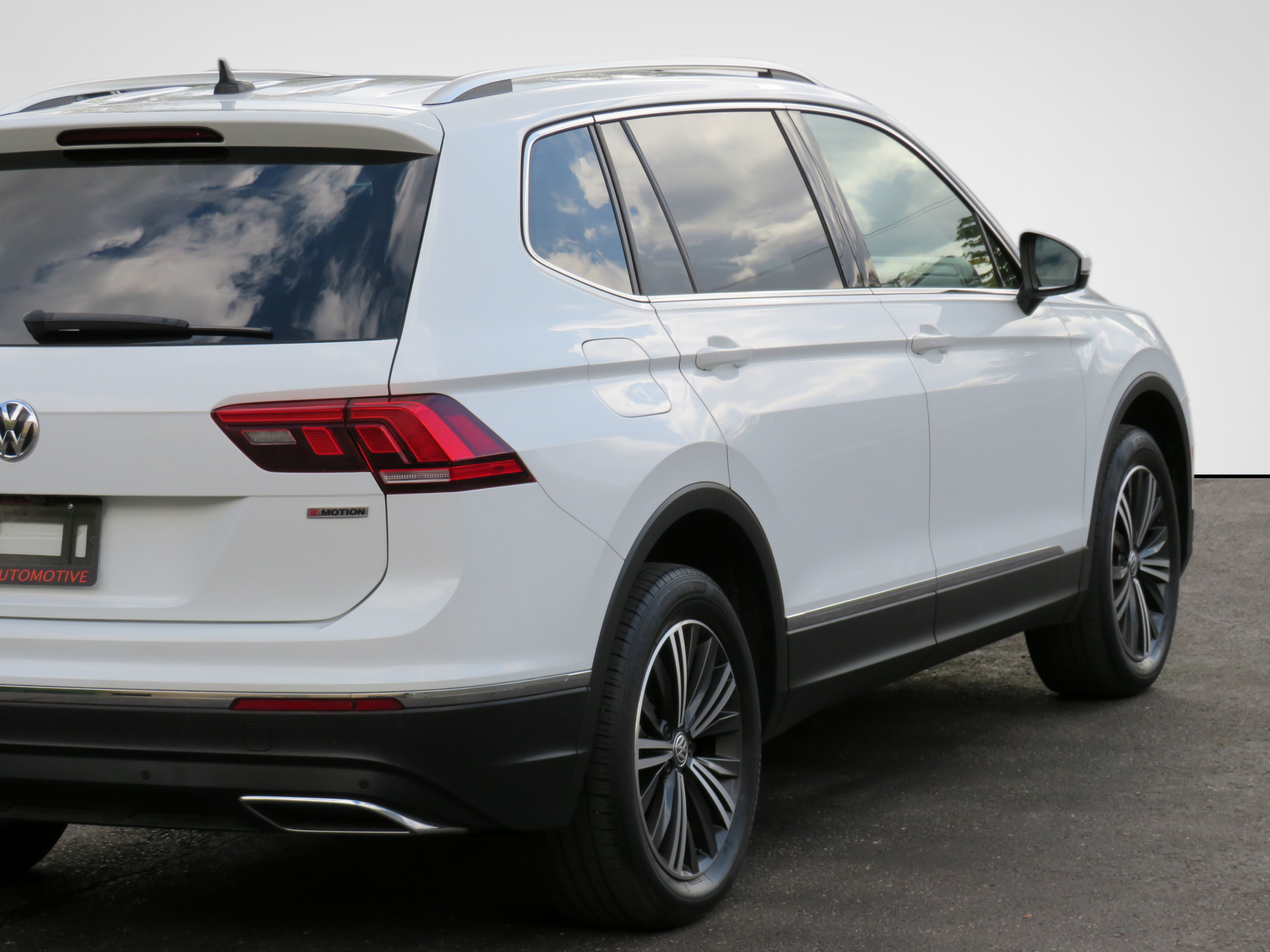 /laautomotive/2021-Volkswagen-Tiguan-8271520884846888.jpg