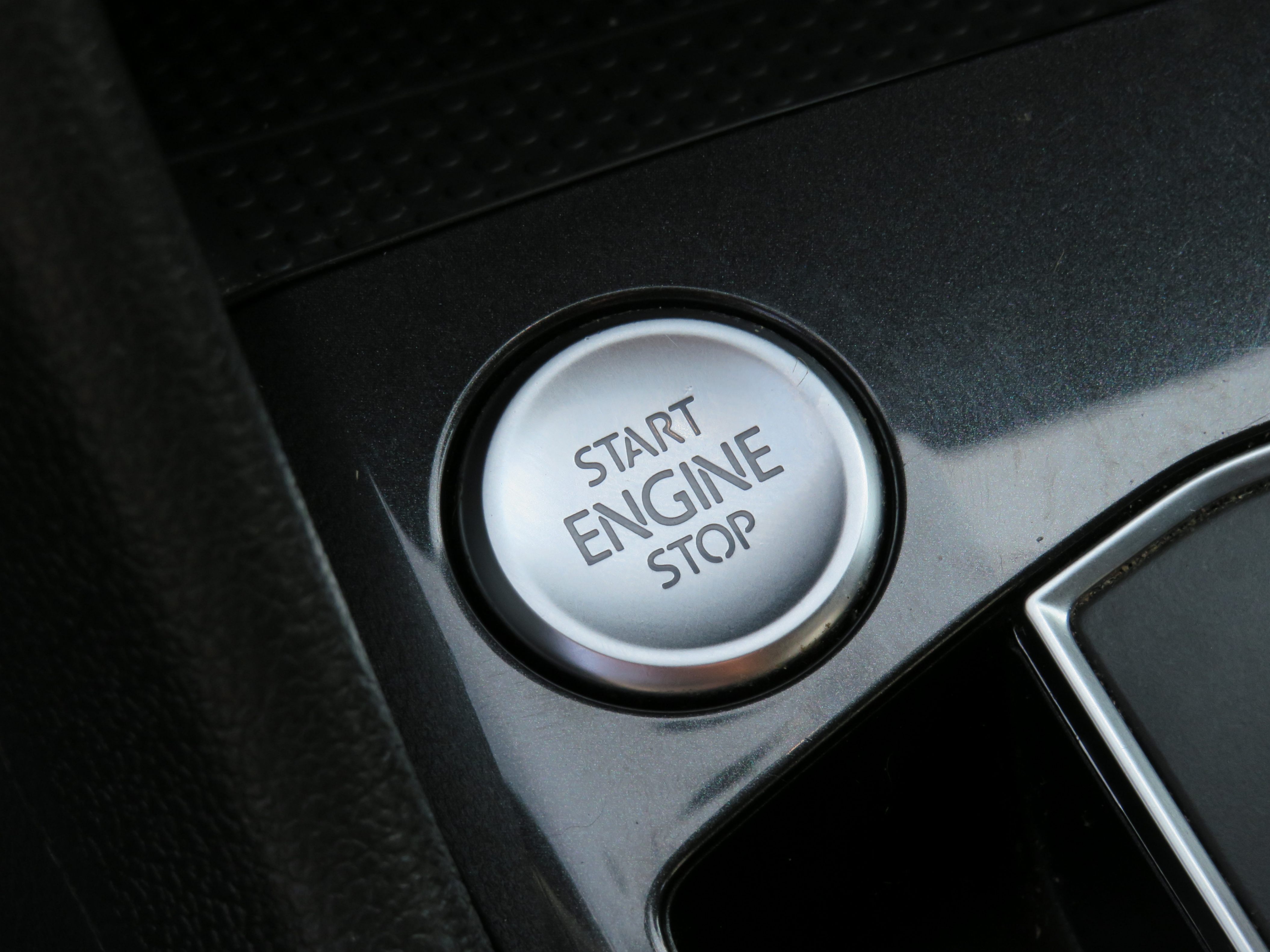 /laautomotive/2021-Volkswagen-Tiguan-8406622264629333.jpg