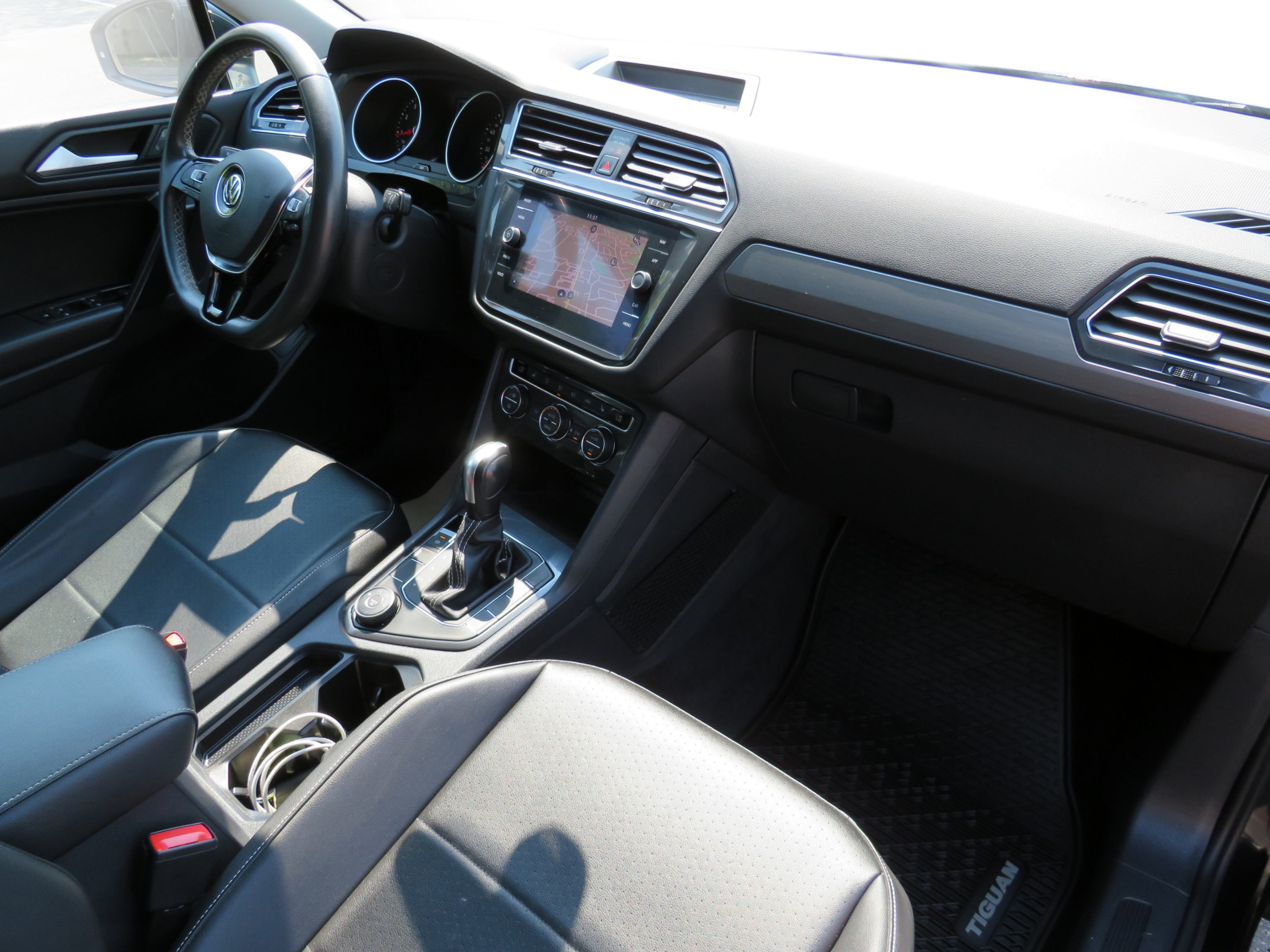 /laautomotive/2021-Volkswagen-Tiguan-979514976992965.jpg