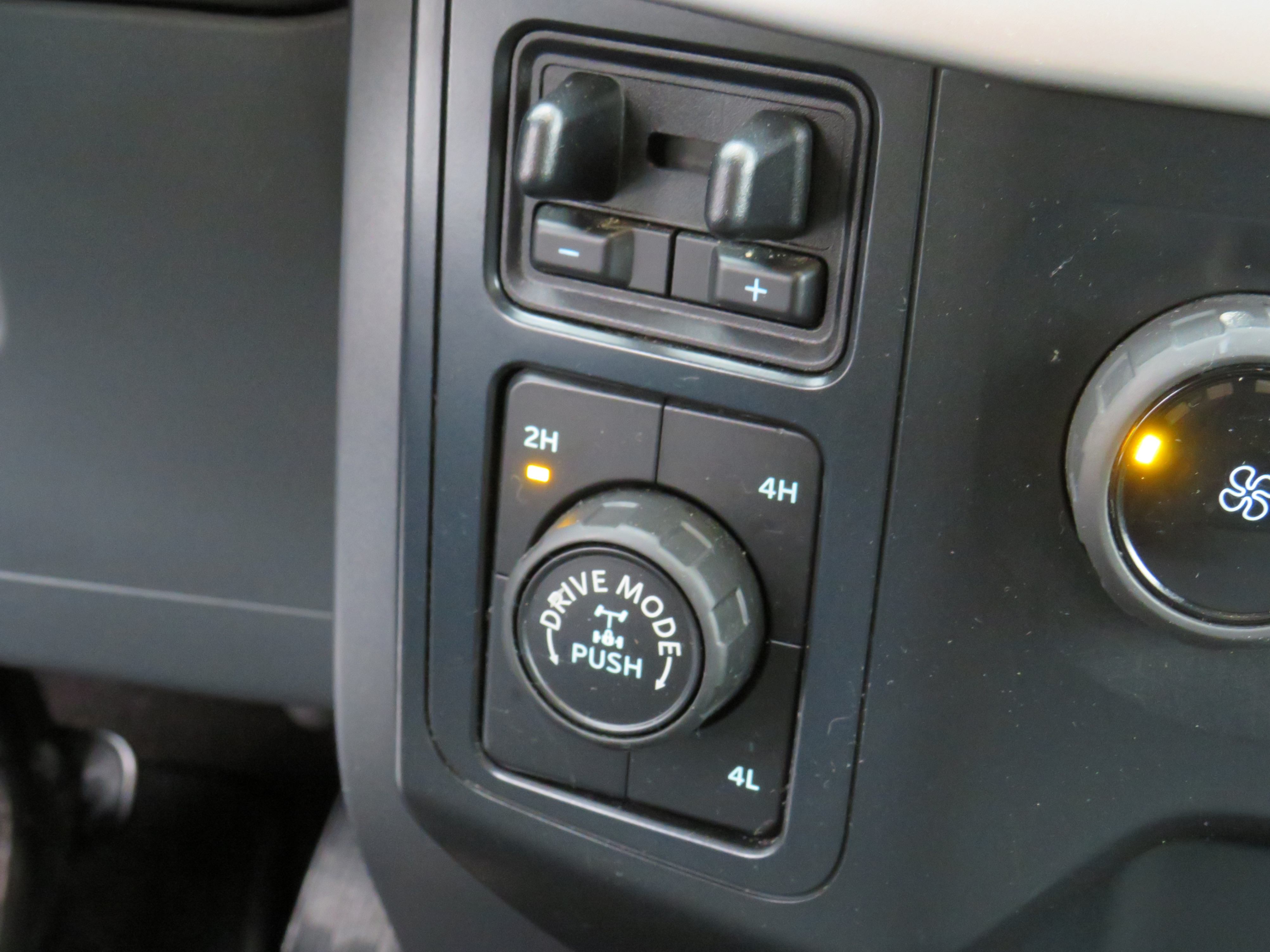 /laautomotive/2022-Ford-F-150-5560585058230465.jpg