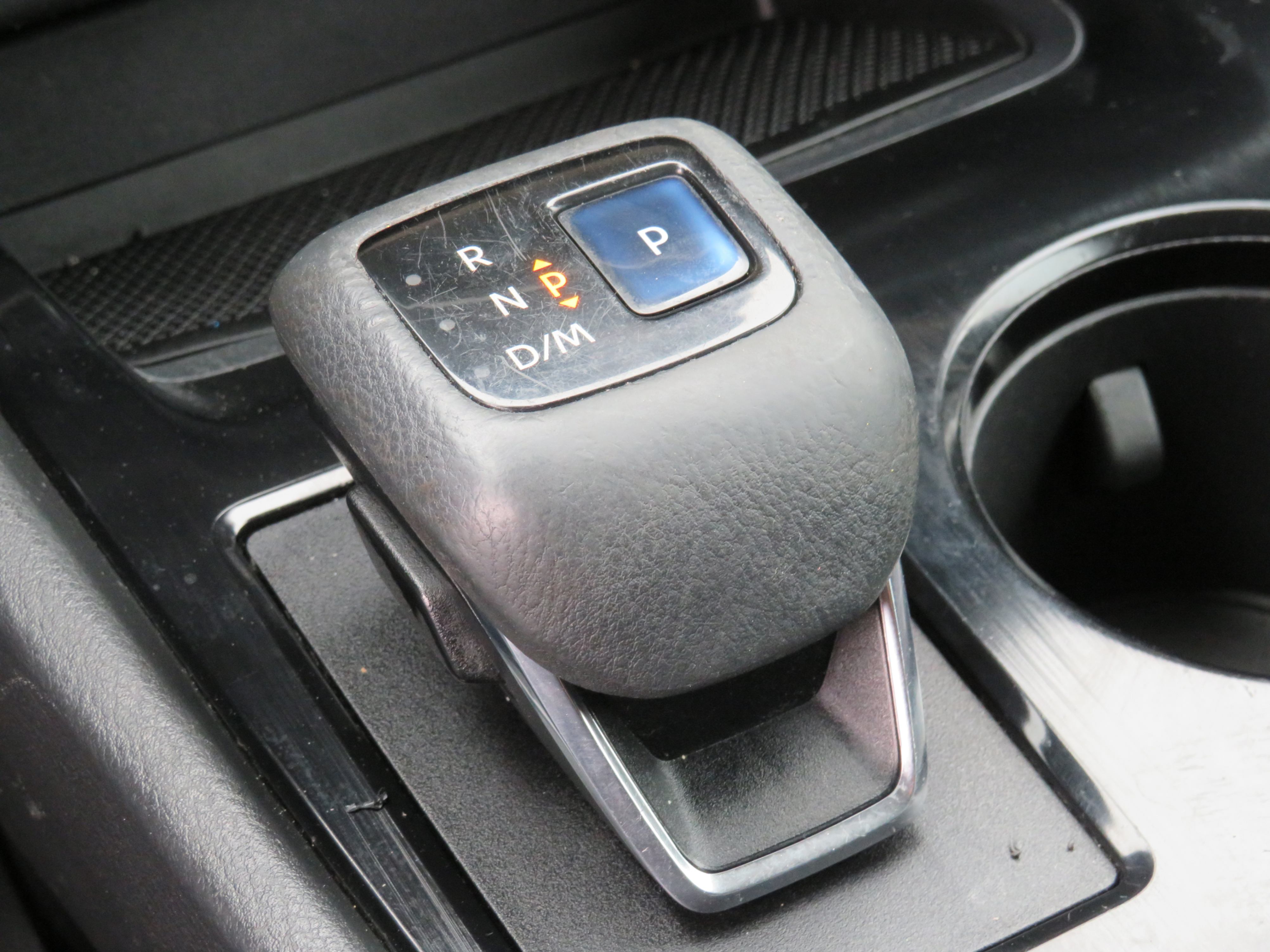 /laautomotive/2022-Nissan-Rogue-03662513571226711.jpg