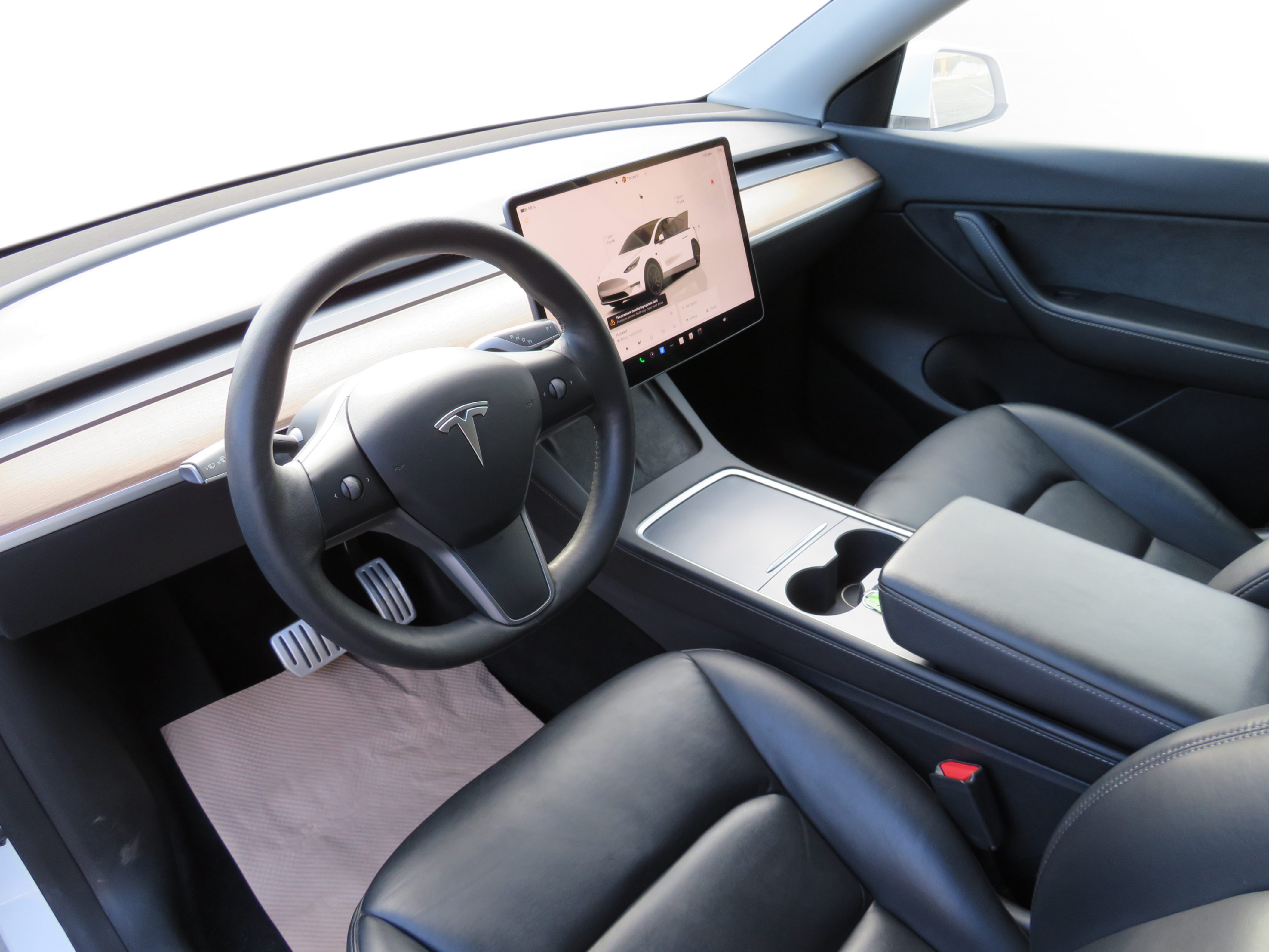 /laautomotive/2022-Tesla-ModelY-3368481239868715.jpg