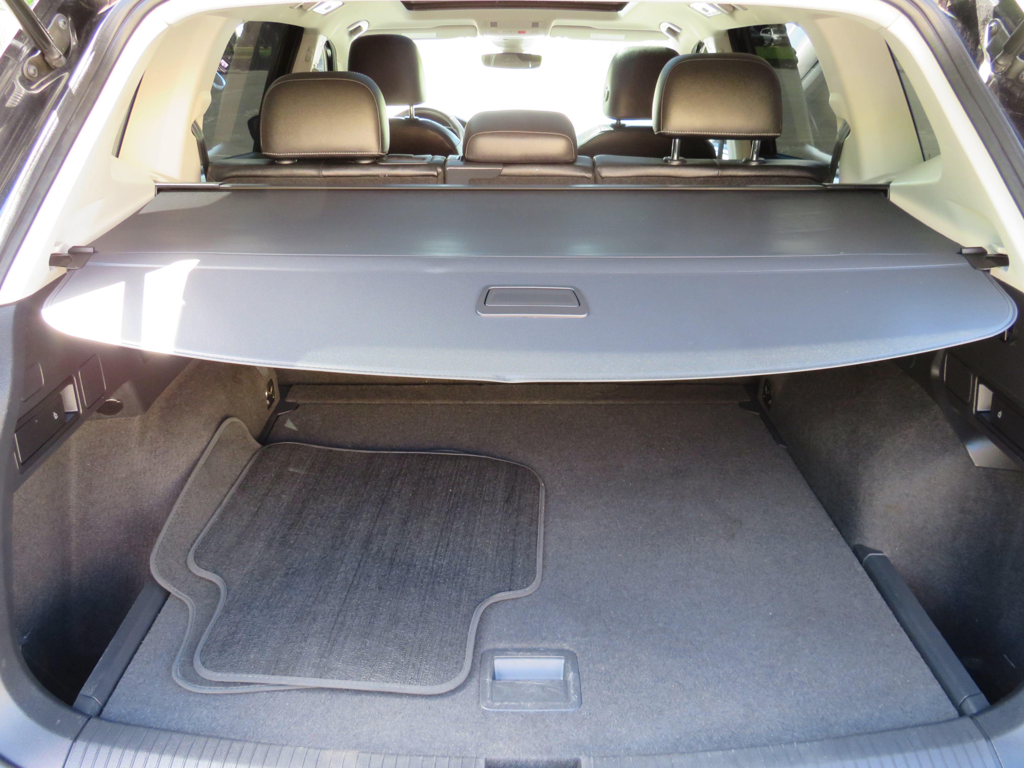 /laautomotive/2022-Volkswagen-Tiguan-2867406116283191.jpg
