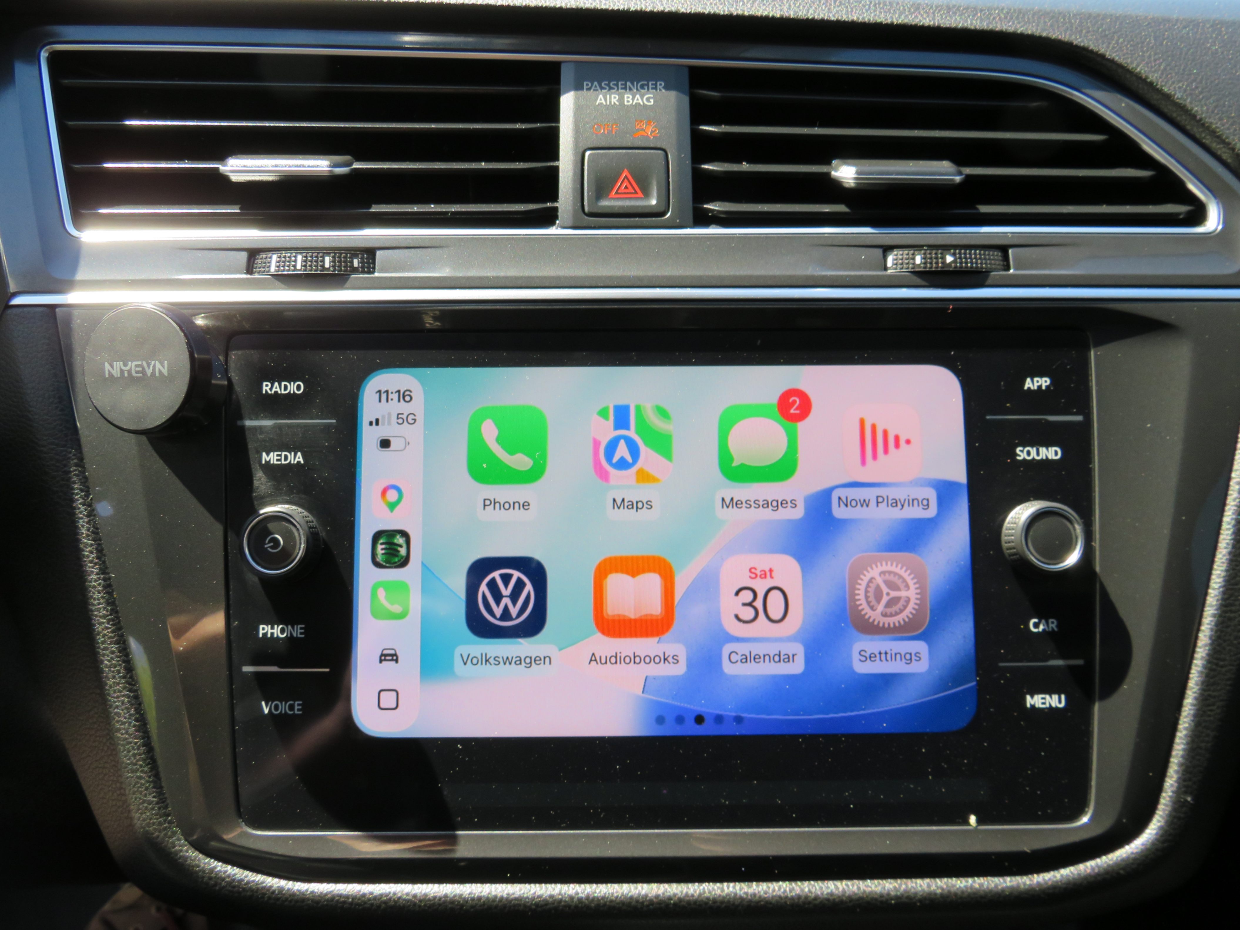 /laautomotive/2022-Volkswagen-Tiguan-5388166962477929.jpg