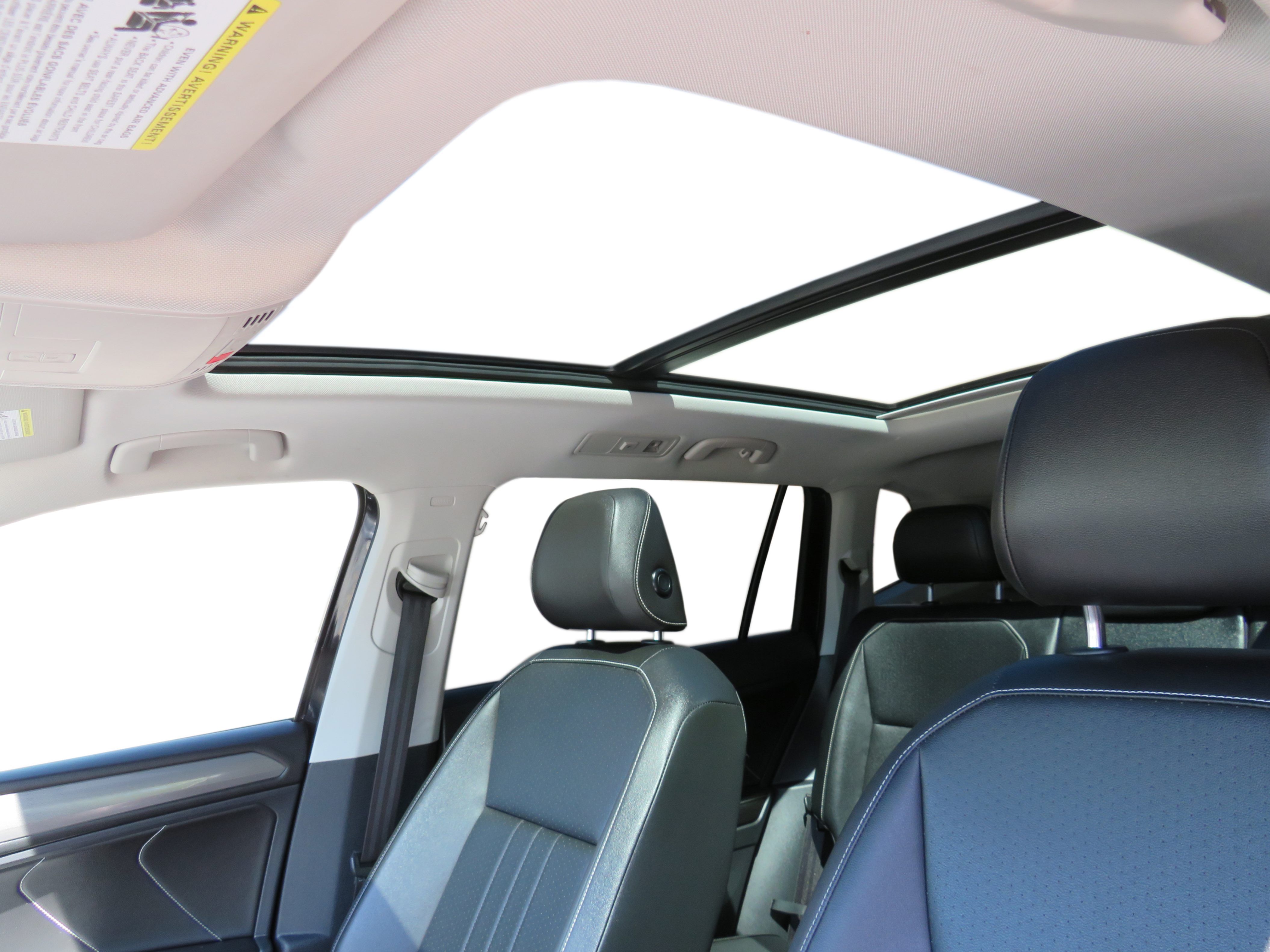 /laautomotive/2022-Volkswagen-Tiguan-5415000175694191.jpg