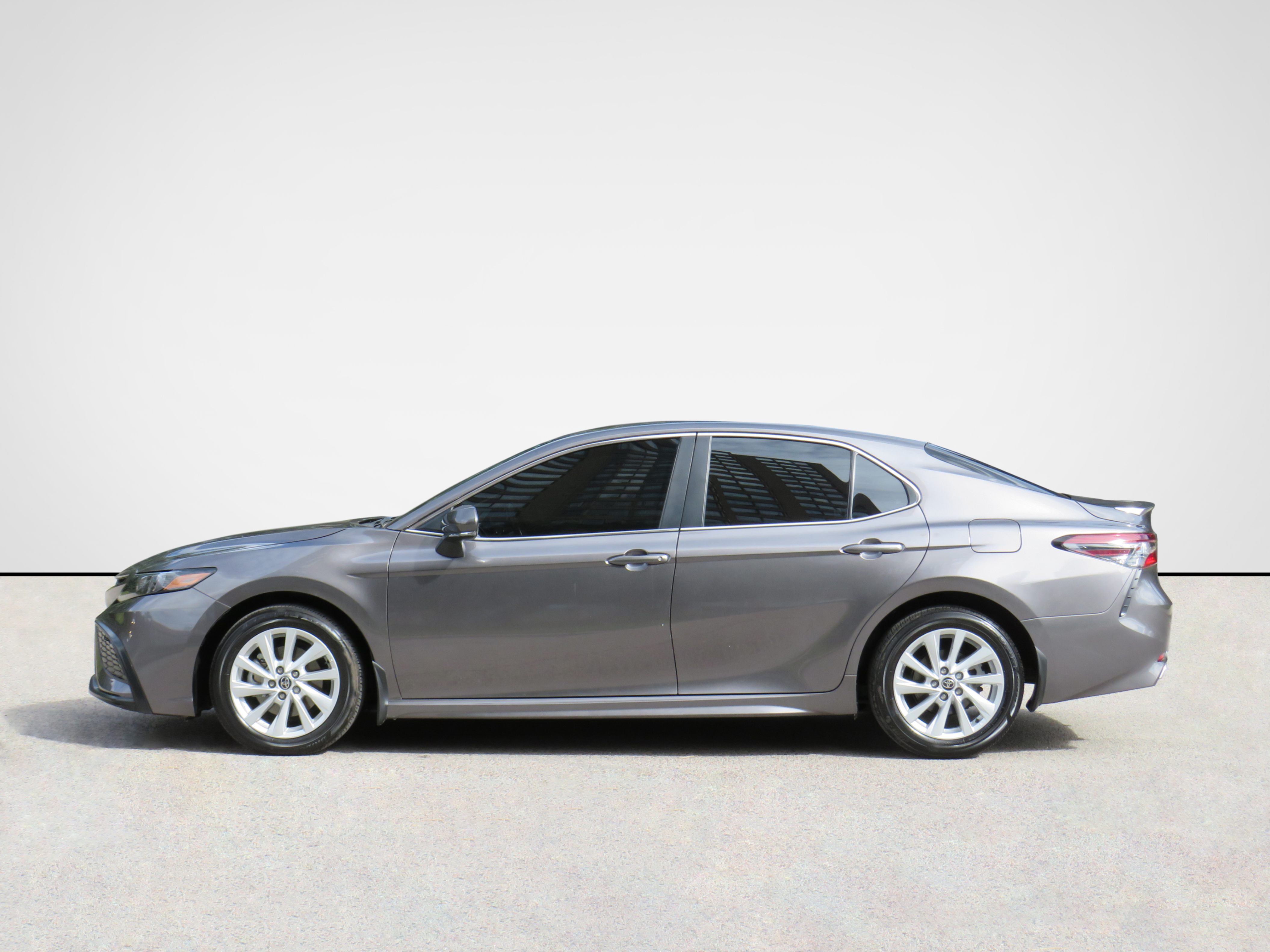 /laautomotive/2023-Toyota-Camry-649822364753385.jpg
