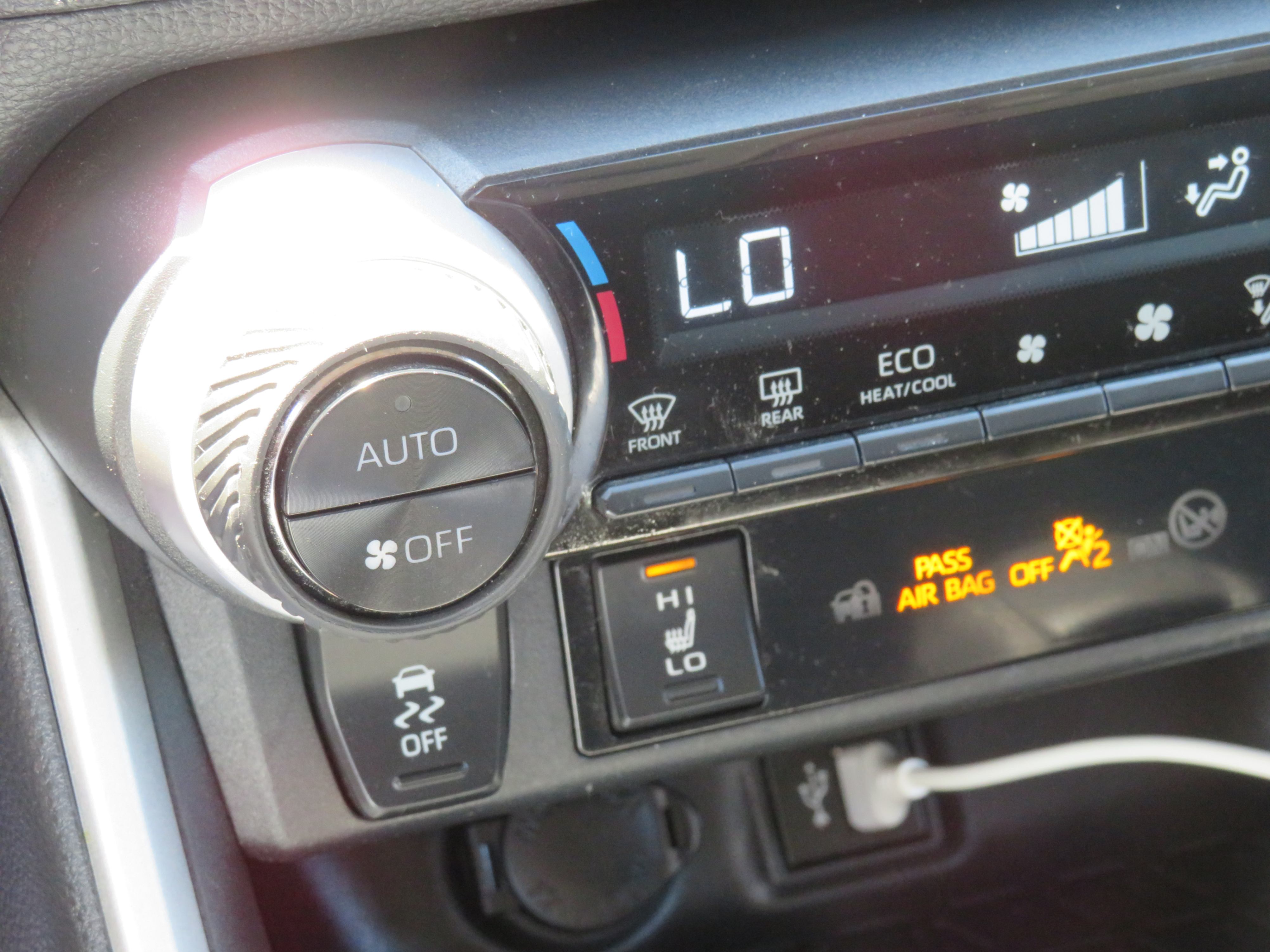 /laautomotive/2023-Toyota-RAV4-7176628800472193.jpg