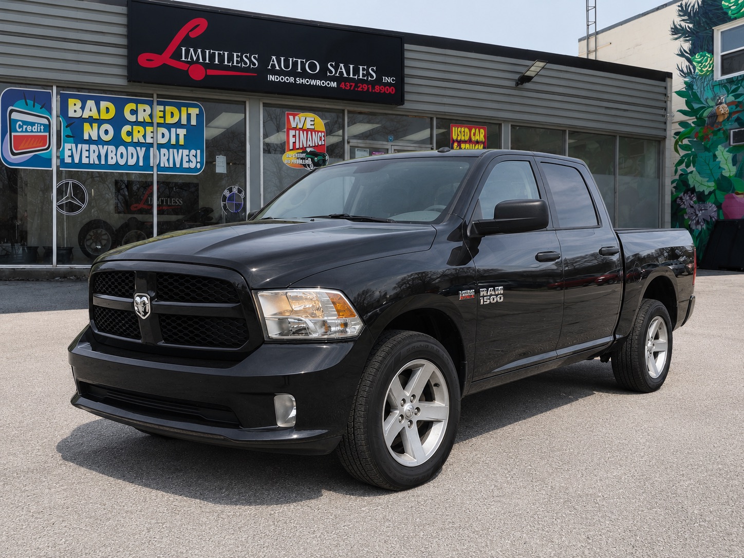 2017 RAM 1500 4WD Crew Cab 140.5" Express *Ltd Avail*