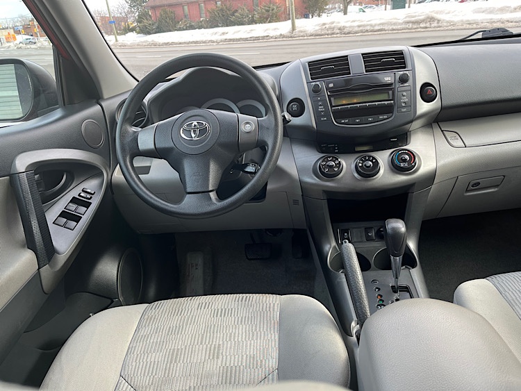 /mominautosales/2010-Toyota-RAV4-11-63094.jpg