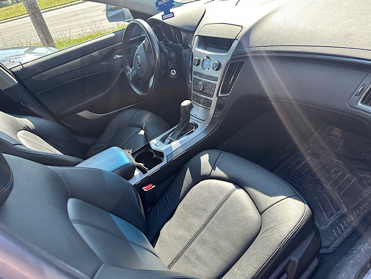 /mominautosales/2011-Cadillac-CTS-02217747736003539.jpg