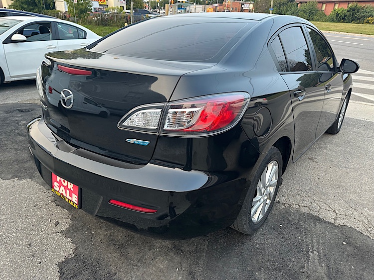 /mominautosales/2012-Mazda-Mazda3-8253616032476805.jpg