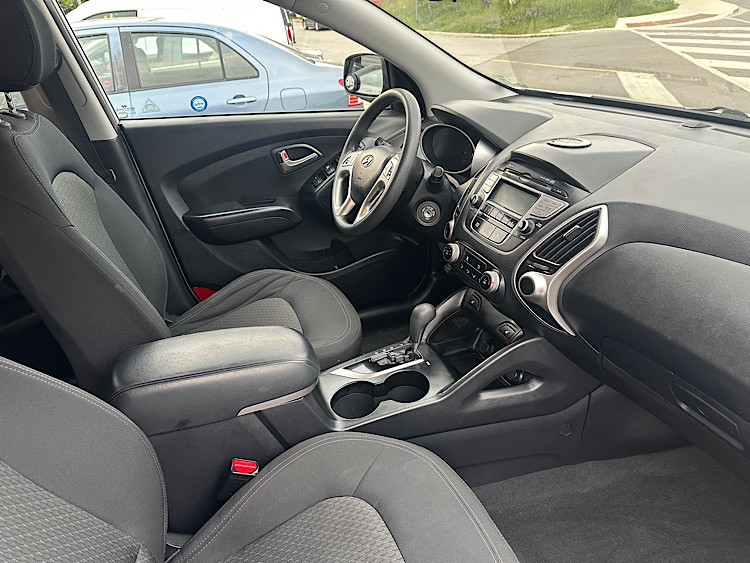 /mominautosales/2013-Hyundai-Tucson-2382091846458434.jpg