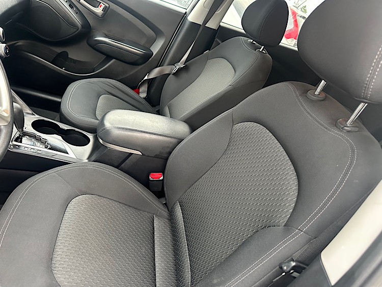 /mominautosales/2013-Hyundai-Tucson-26906919414659325.jpg