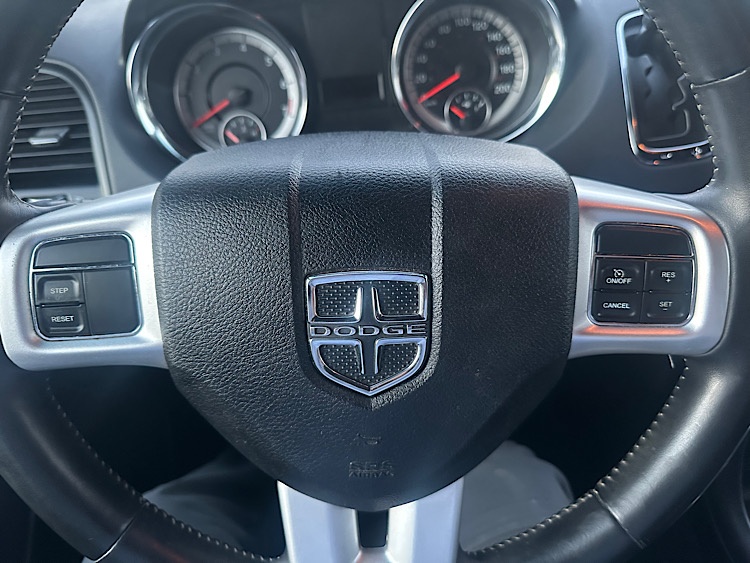 /mominautosales/2016-Dodge-GrandCaravan-016016068540352757.jpg