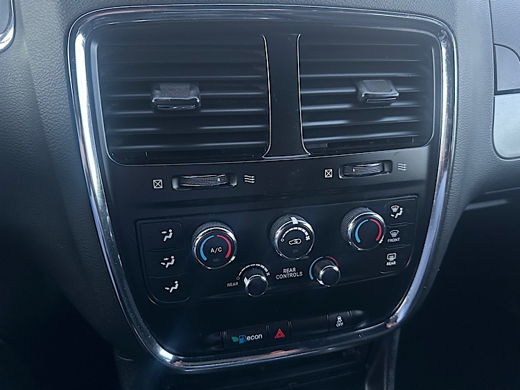 /mominautosales/2016-Dodge-GrandCaravan-6184237174408871.jpg
