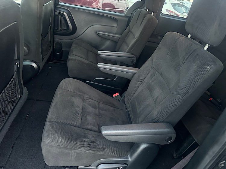 /mominautosales/2016-Dodge-GrandCaravan-9215349200355261.jpg