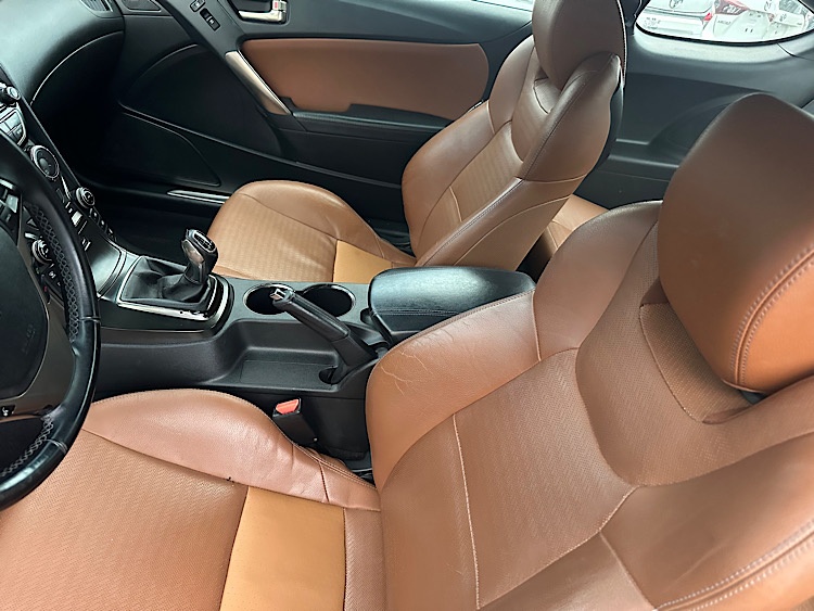 /mominautosales/2016-Hyundai-Genesis-39803173764327515.jpg