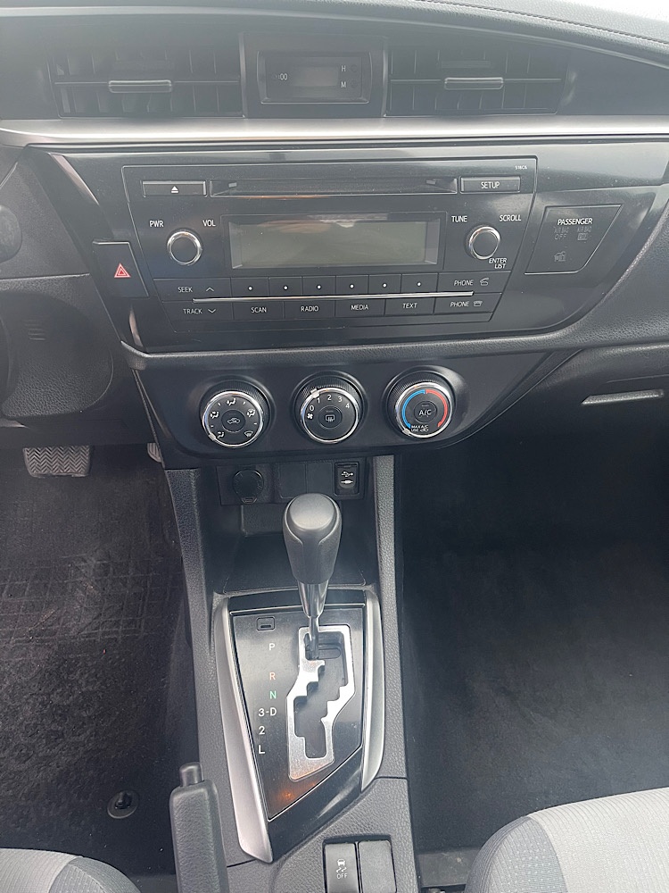 /mominautosales/2016-Toyota-Corolla-13-63069.jpg