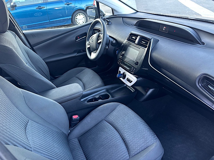 /mominautosales/2016-Toyota-Prius-30641295044868255.jpg