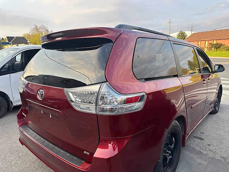 /mominautosales/2016-Toyota-Sienna-4687559053876731.jpg