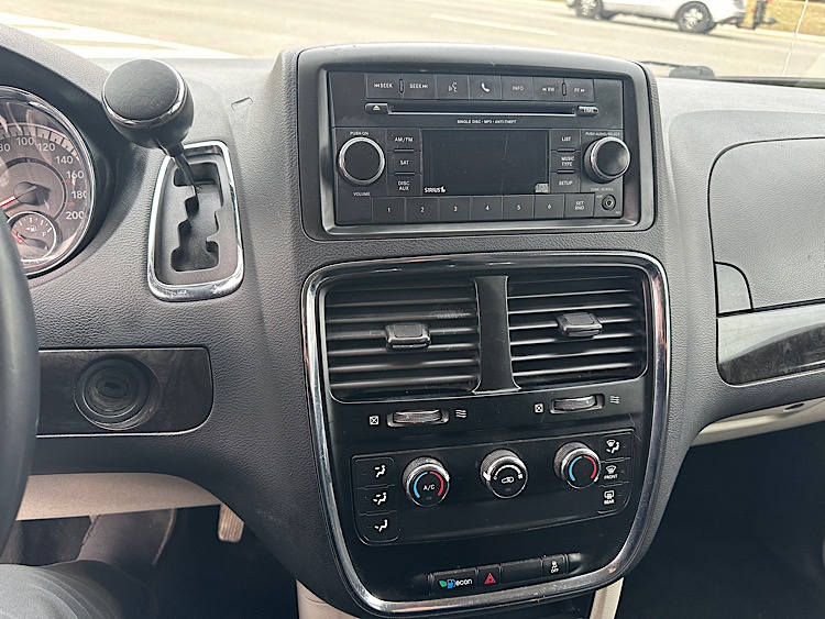 /mominautosales/2017-Dodge-GrandCaravan-33584560001120534.jpg