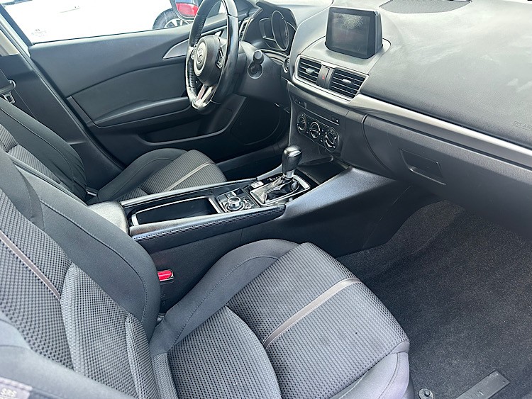 /mominautosales/2018-Mazda-Mazda3-2916666071813081.jpg