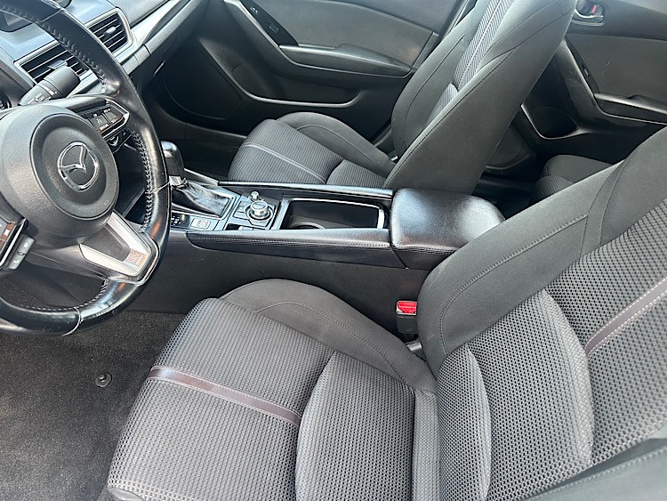 /mominautosales/2018-Mazda-Mazda3-53451134306567.jpg