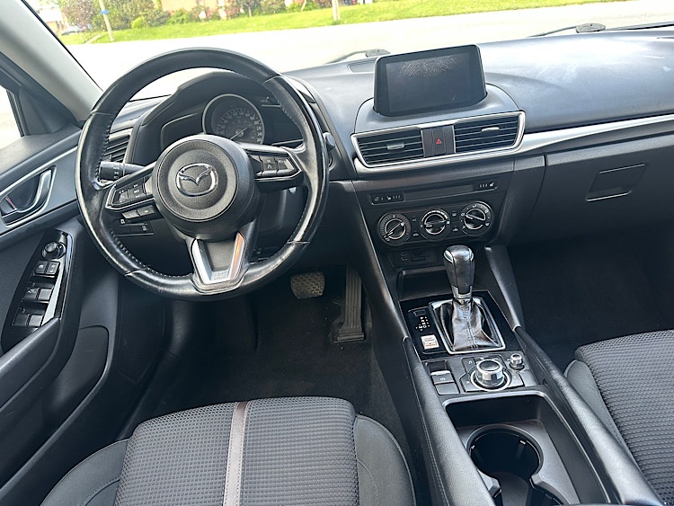 /mominautosales/2018-Mazda-Mazda3-9397766453187701.jpg