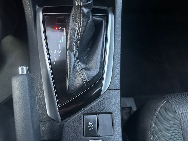 /mominautosales/2018-Toyota-Corolla-5415020054423116.jpg