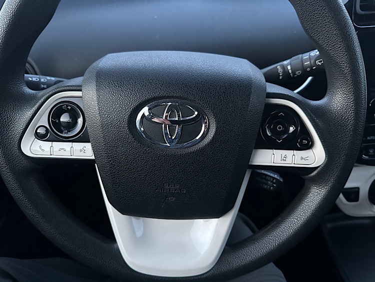 /mominautosales/2018-Toyota-Prius-3804902097991776.jpg