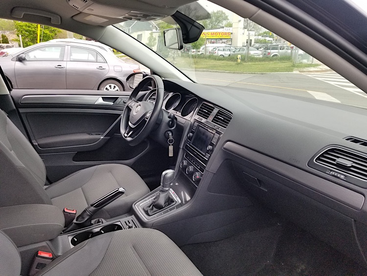 /mominautosales/2018-Volkswagen-Golf-6-63109.jpg