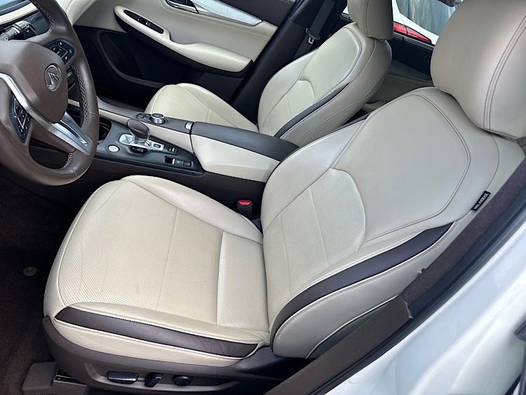 /mominautosales/2019-INFINITI-QX50-11674582038896153.jpg