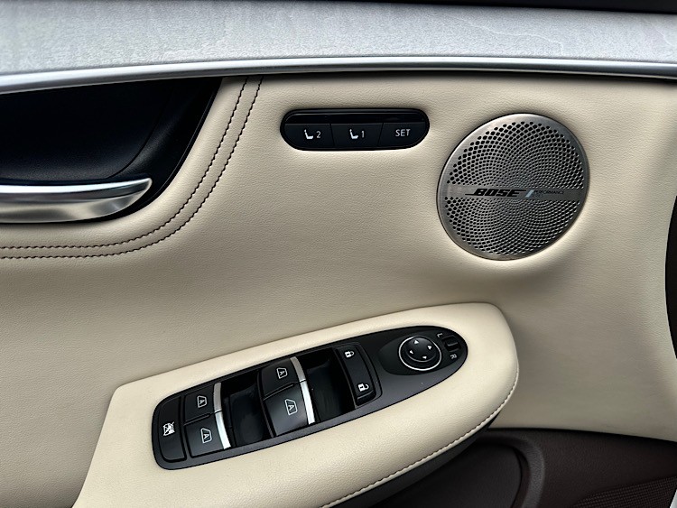 /mominautosales/2019-INFINITI-QX50-8969581334862471.jpg