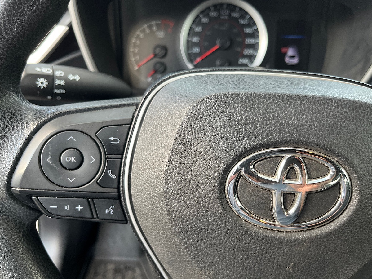 /mominautosales/2019-Toyota-Corolla-12-63086.jpg