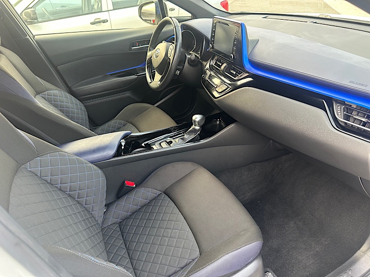 /mominautosales/2020-Toyota-C-HR-6733604258103429.jpg