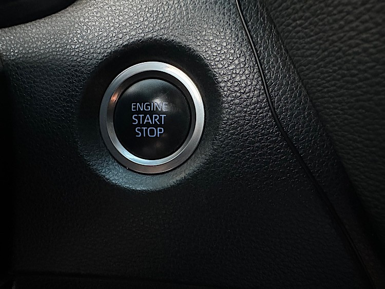 /mominautosales/2020-Toyota-Corolla-6887212682632295.jpg