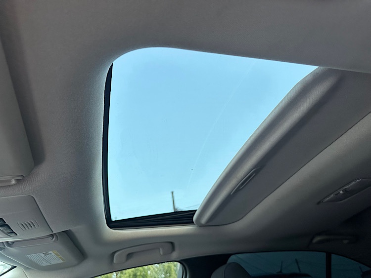 /mominautosales/2020-Toyota-Corolla-9555059883891952.jpg