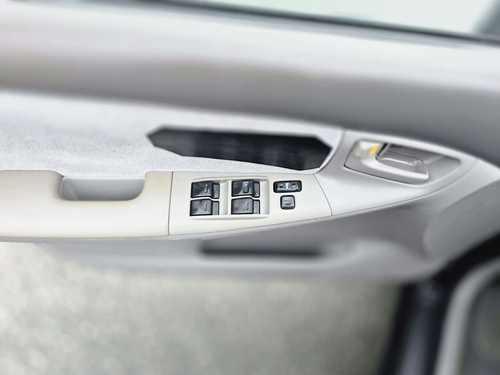 /moryaautosltd/2004-Toyota-Corolla-8177343498936178.jpg